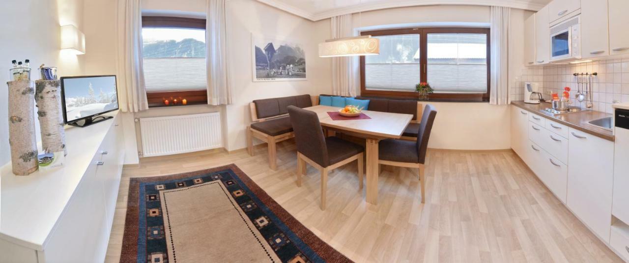 Gaestehaus Oblasser Mayrhofen Εξωτερικό φωτογραφία